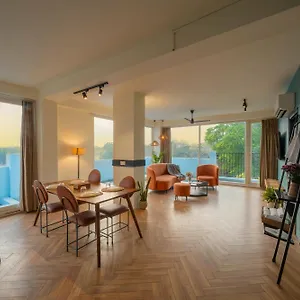 Minimalist Poshtel & *** New Delhi