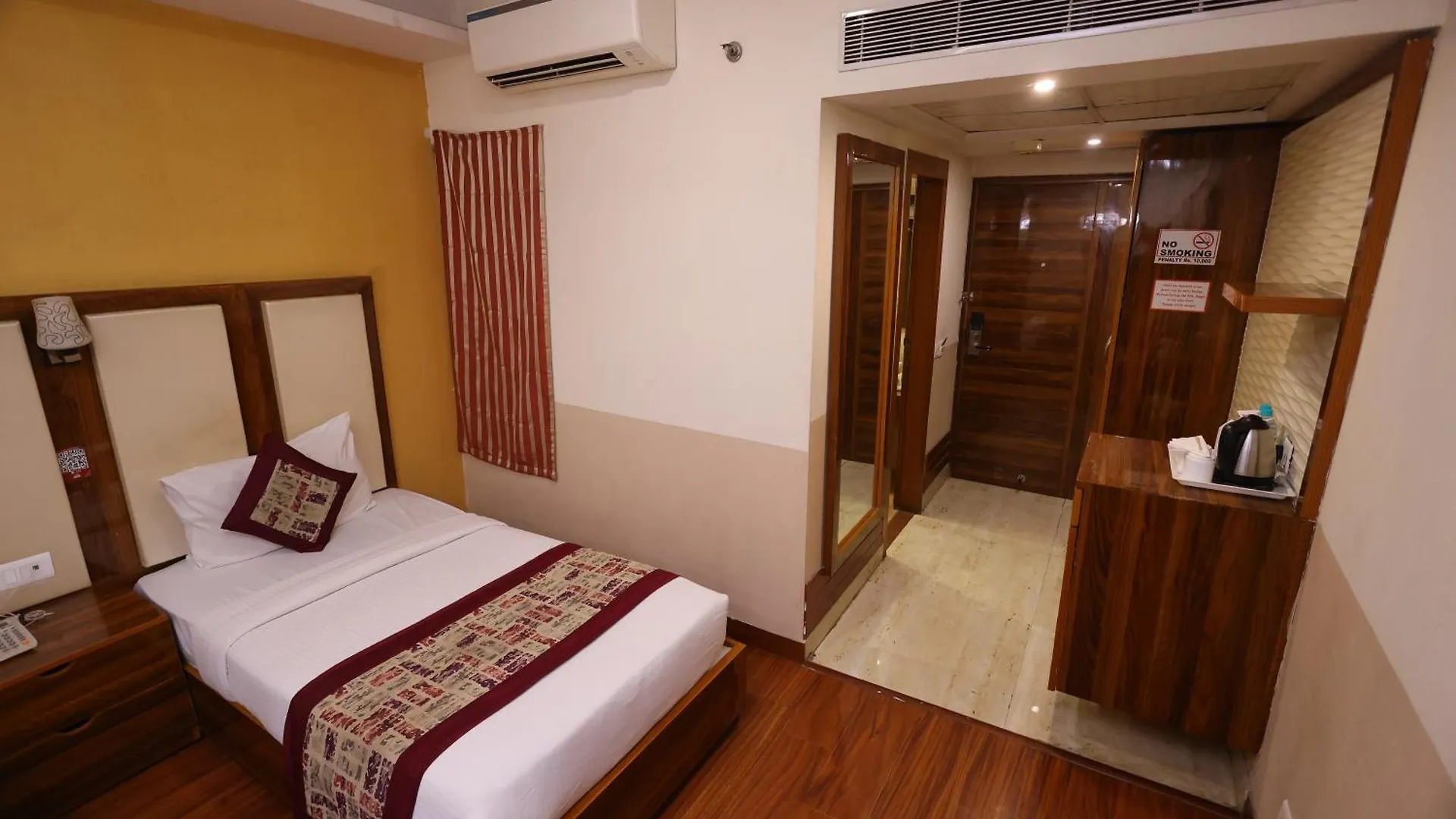 Airport Hotel Ramhan Palace Mahipalpur New Delhi