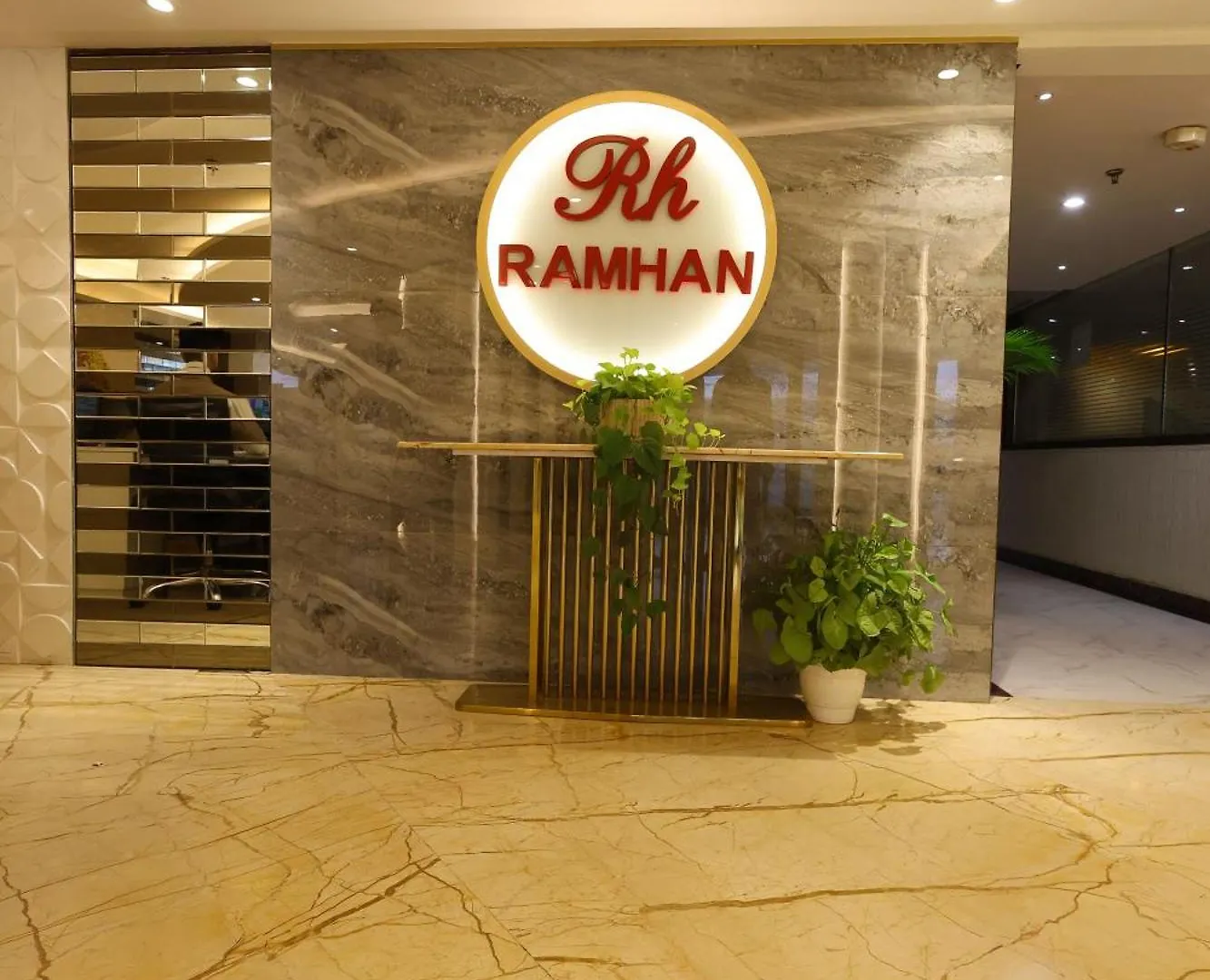 Airport Hotel Ramhan Palace Mahipalpur New Delhi